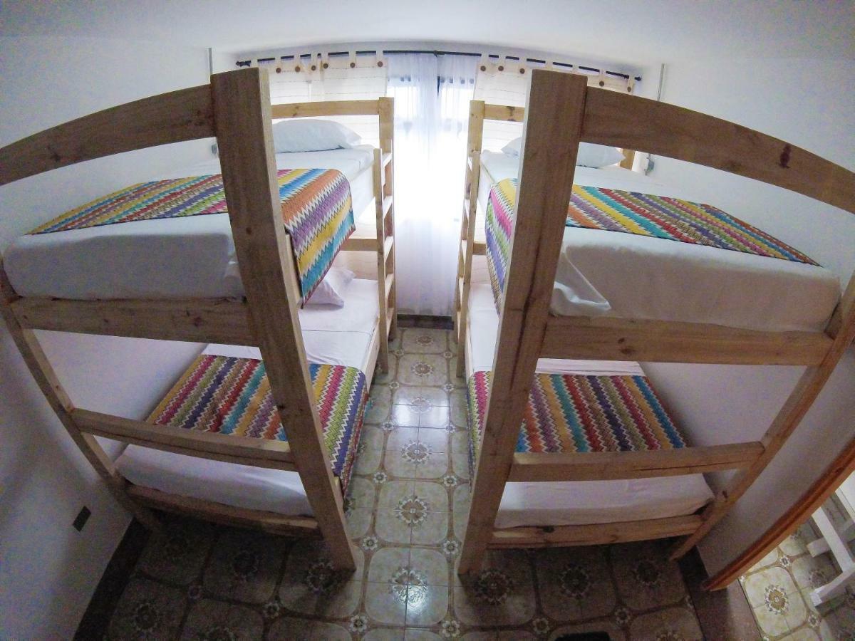 La Otra Mitad Hostel Armenia  Exterior photo